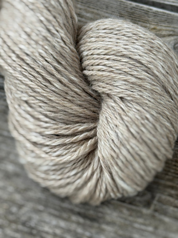 DK/ 8ply - merino suri blend - undyed in Riverbank