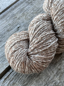 DK/ 8ply - merino alpaca blend - undyed in Red Marble