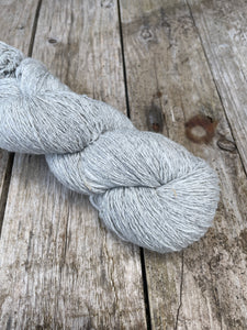 La Bella -  Fingering/ 4 ply - light grey